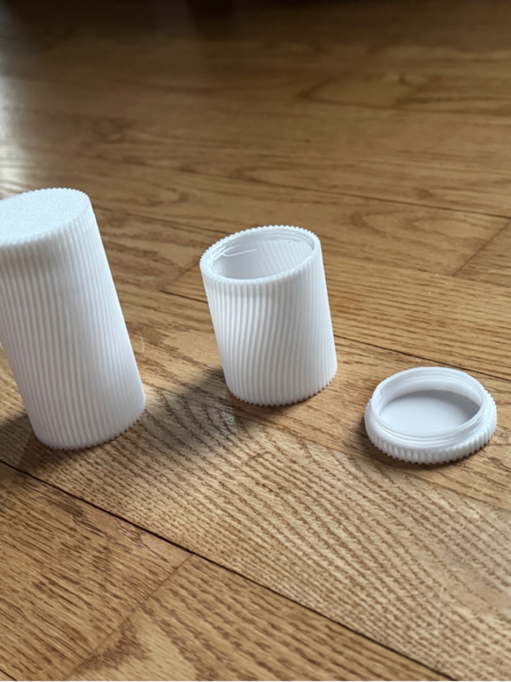 3D printed travel containers